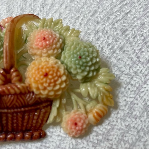 Vintage Japanese Celluloid Floral Basket Brooch 1950's Mid-Century Pin - Picture 3 of 11